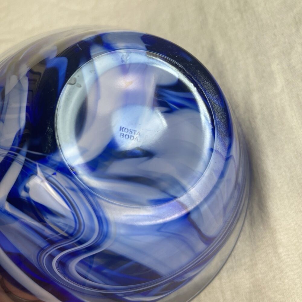 Kosta Boda Swedish Art Glass Bowl Cobalt Blue Swirl Signed Modern Scandinavian - Picture 3 of 8
